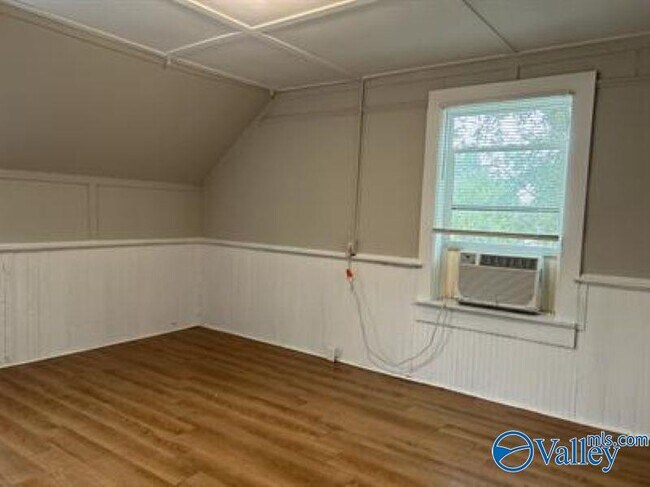 Foto del edificio - 3415 Alpine St SW