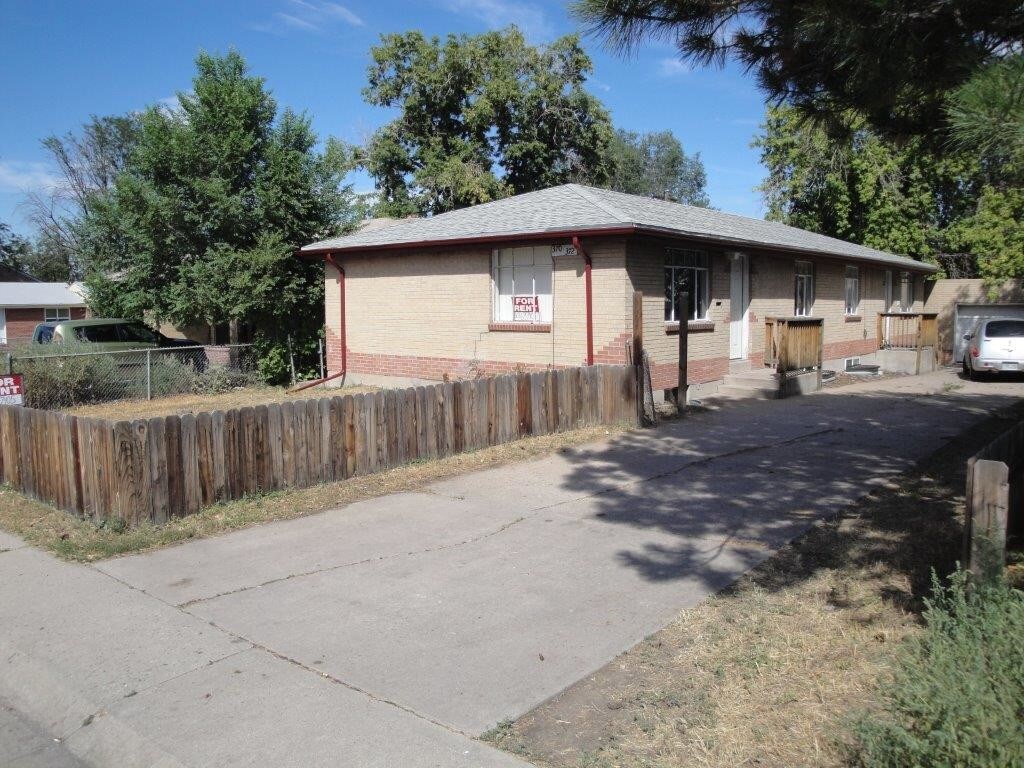 Primary Photo - 372 S Bryant St