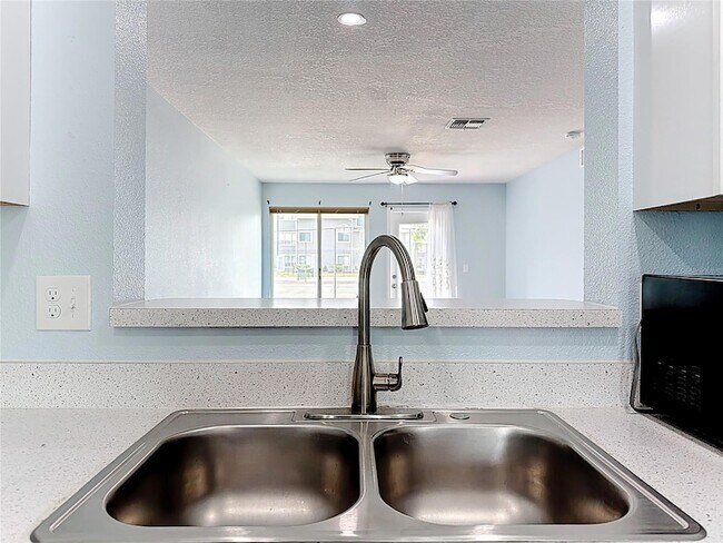 Foto del edificio - 2260 Grenwich Ave