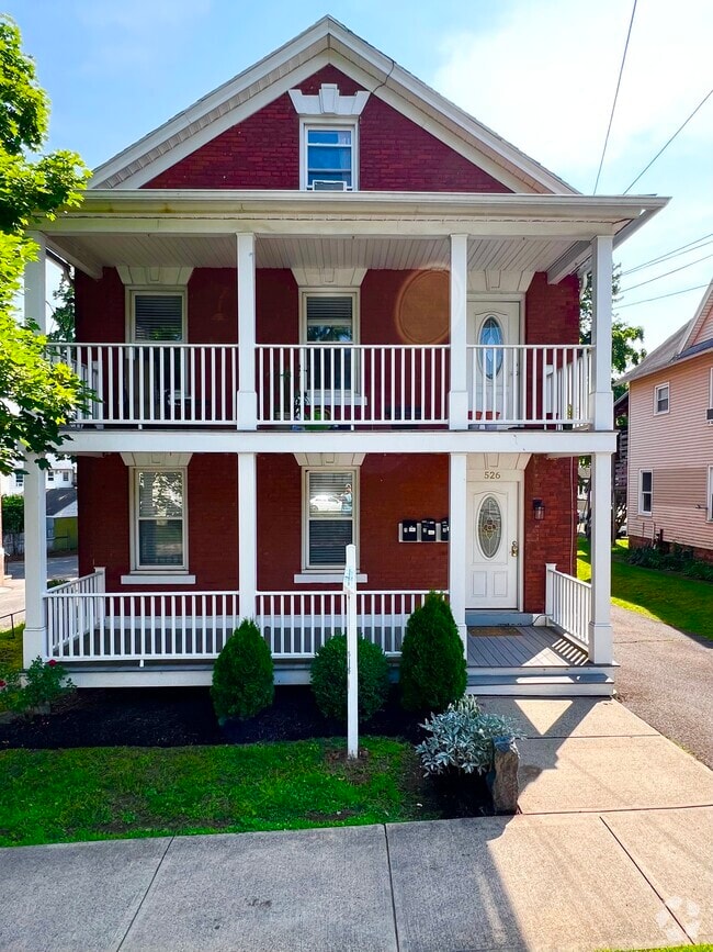Building Photo - 526 High St