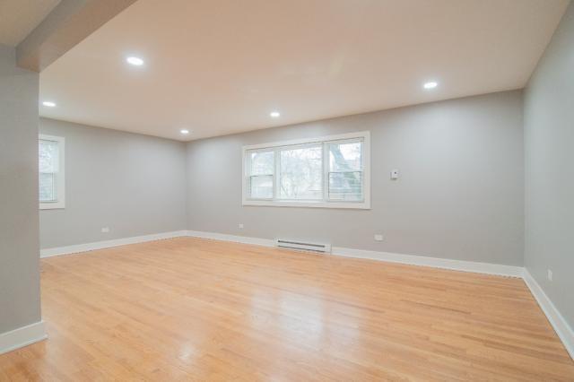 Building Photo - 1 bedroom in CHICAGO IL 60660