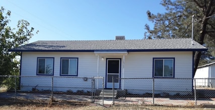 Building Photo - 16902 Hickman Ln