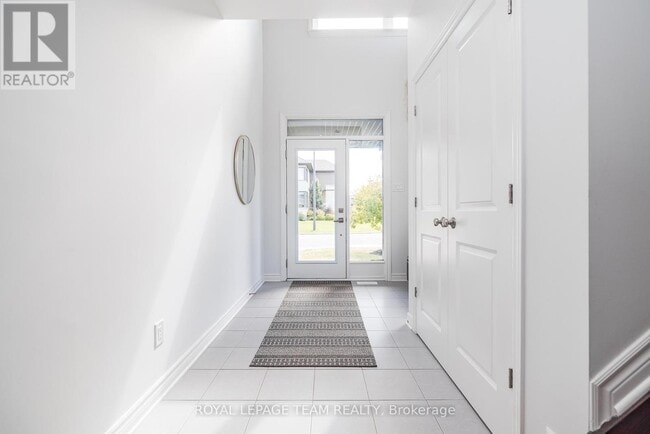 Building Photo - 636 Mistwell Ln