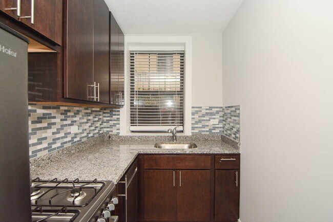 Foto del edificio - 434 W Belden Ave