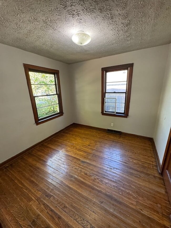 Building Photo - 4005 Holton Ave