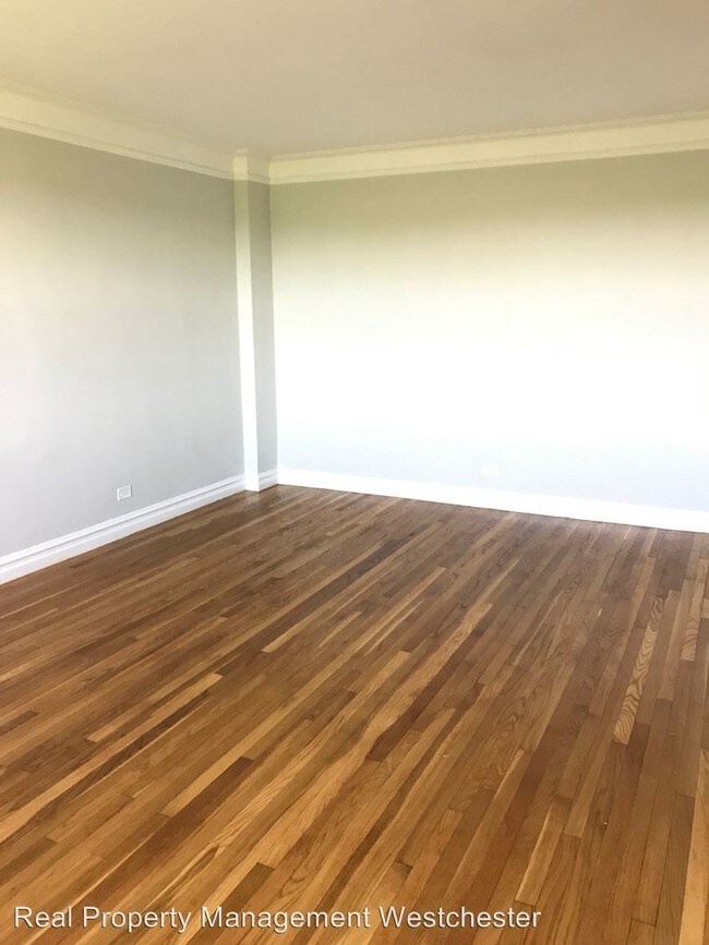 Building Photo - 1 br, 1 bath House - 1 Bronxville Road 6C