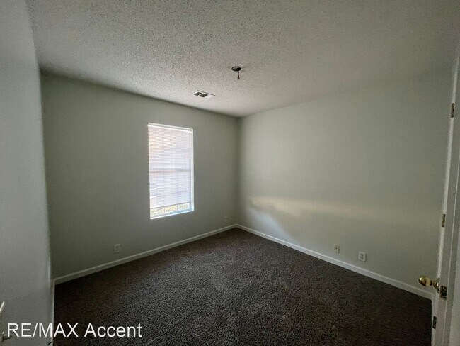 Foto del edificio - 3 br, 2 bath House - 158 High Point Drive