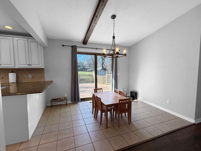 Foto del edificio - 25715 Wildrose Ln