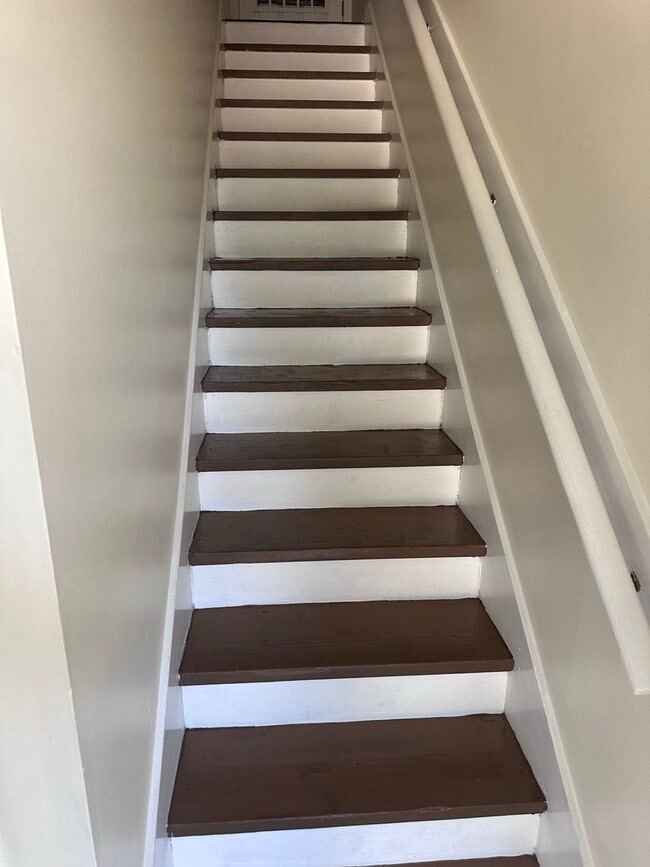 Foto del edificio - 108 N Gray Ave