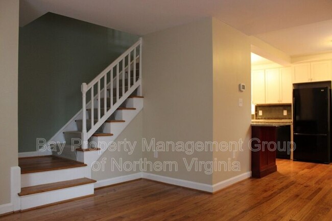 Building Photo - 2739 BUCHANAN STREET S