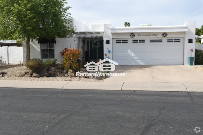 Building Photo - 630 E Piping Rock Rd