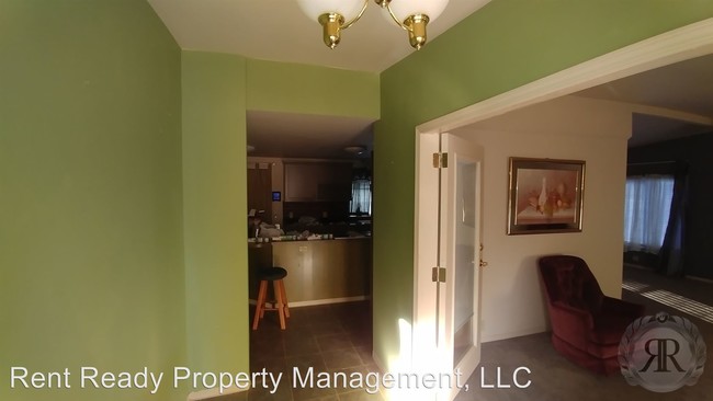 Building Photo - 3 br, 2 bath House - 7208 Tieton Dr