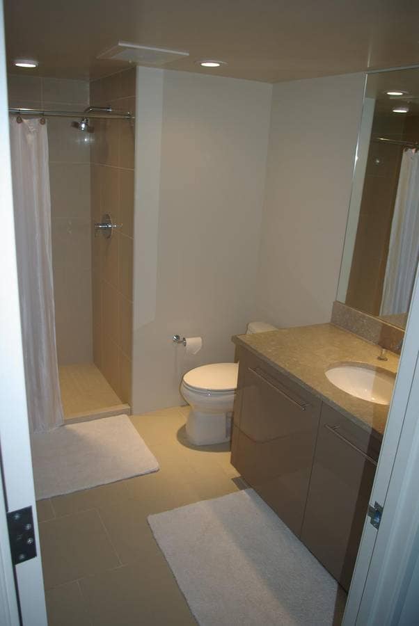 Foto del edificio - 1200 Queen Emma St