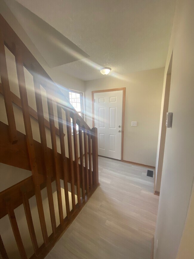 Foto del edificio - 175 MacEnroe Dr