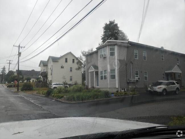 Building Photo - 14 Brandon Rd
