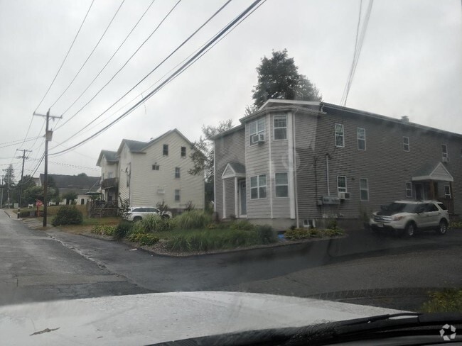 Building Photo - 14 Brandon Rd