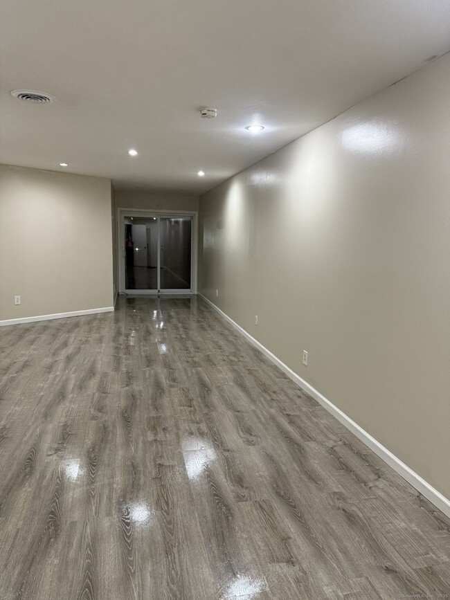 Building Photo - 124 Biruta St