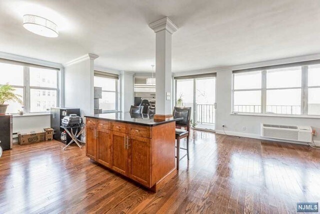 Primary Photo - 200 Grand Cove Way