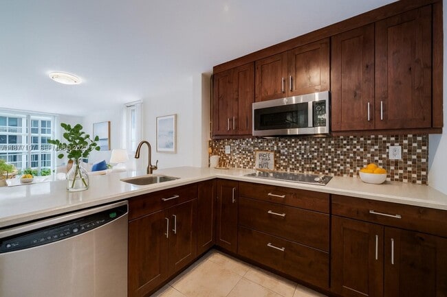 Foto del edificio - 1665 Bay Rd