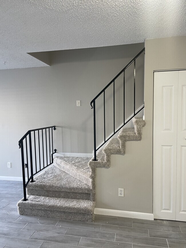Building Photo - 11332 Grandville Dr