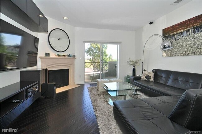 Building Photo - 2 br, 2 bath House - 4424 Whitsett Ave Apt...