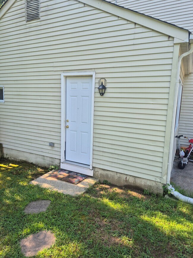 Building Photo - 11108 Willow Way Ct