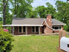Building Photo - 1241b Johnson Ave