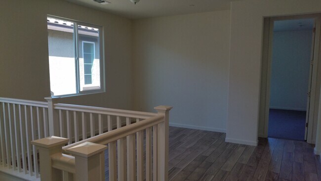 Building Photo - 3760 Hovnanian Dr