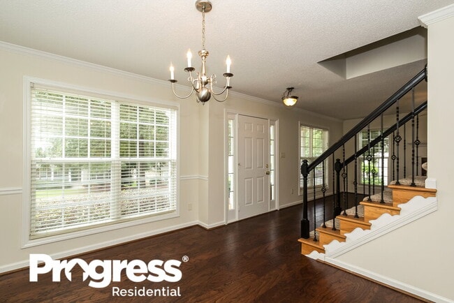 Building Photo - 155 Avondale Cir