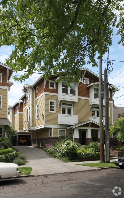 Building Photo - 745-755 Harvard Ave E