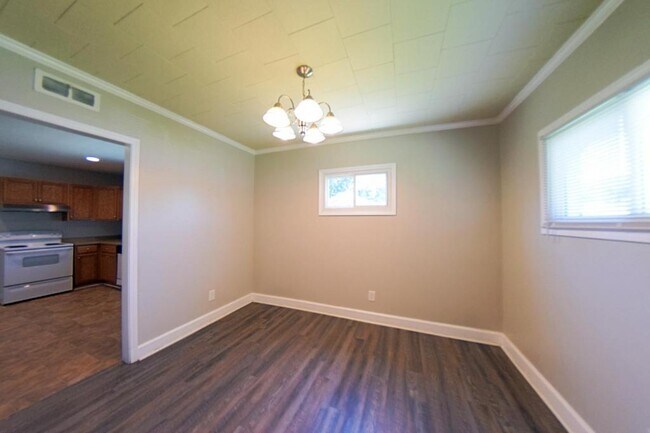 Building Photo - 2409 Deherradora Ave.