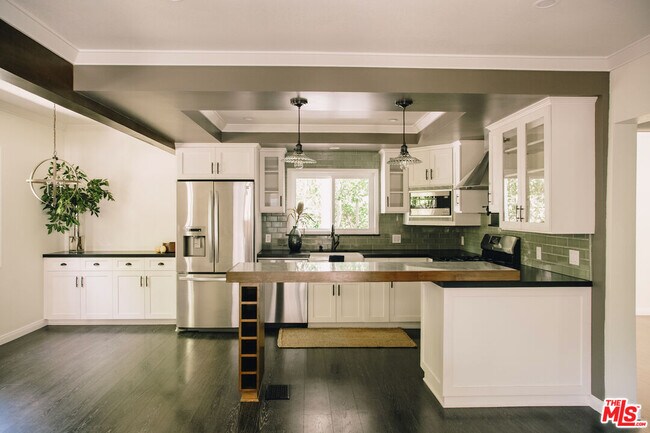 Foto del edificio - 2228 Baxter St