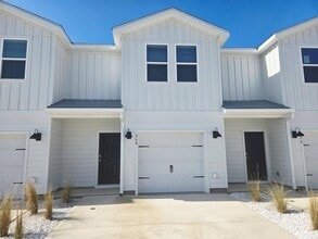 Building Photo - 396 Salt Creek Lane