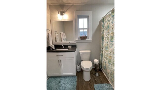 Building Photo - 226 Junction Ave