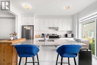 Building Photo - 626 Allied Mews