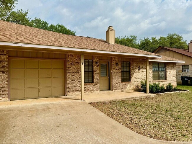 Building Photo - 505 Hedgewood Dr