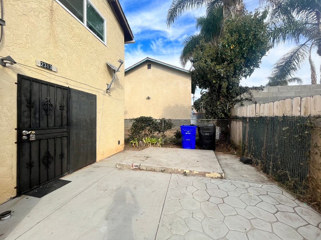 Foto principal - 2311-2313 Westwood St, San Diego, CA 92139