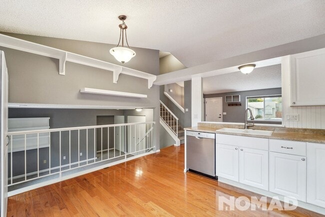 Building Photo - 3206 Crockett St