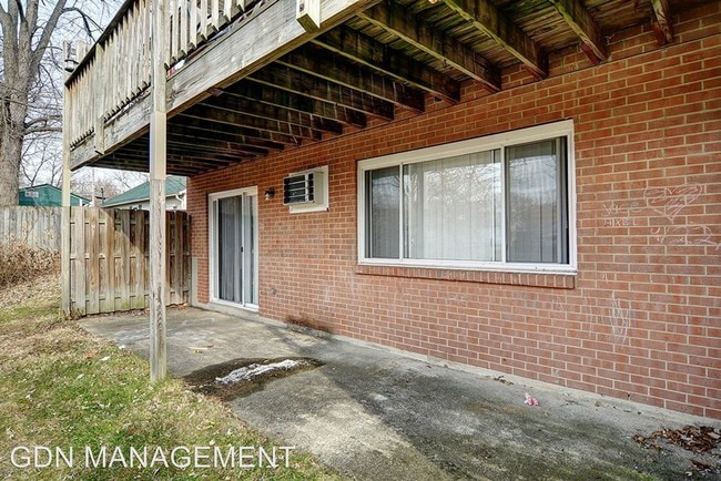 Building Photo - 947 N 11th St