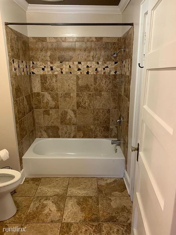 Building Photo - 3 br, 1.5 bath House - 32 Lolandra Ave