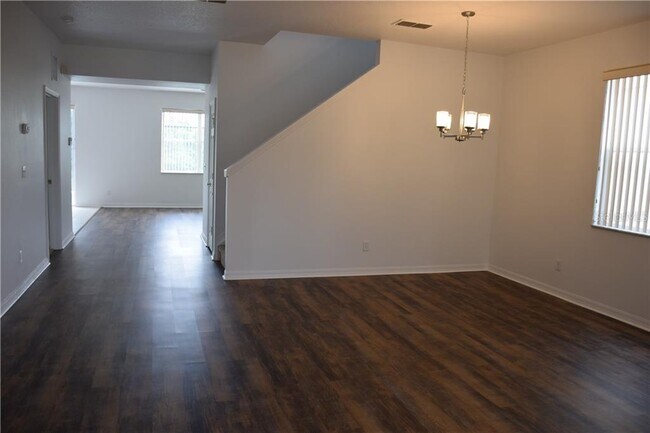 Building Photo - 655 Kettering Rd