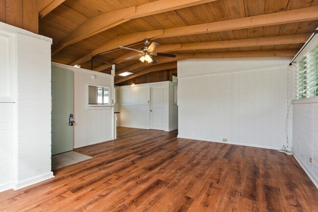 Building Photo - Kailua Pet Friendly - 3 bedroom, 1 bathroom