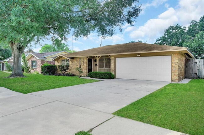 Building Photo - 11030 Hoffer St