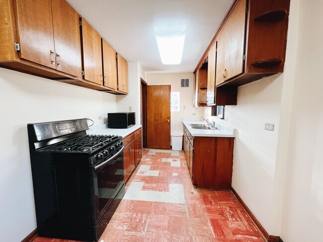 Foto del edificio - 5512 N Nagle Ave