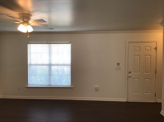 Building Photo - 1438 Pleasant Garden Lane