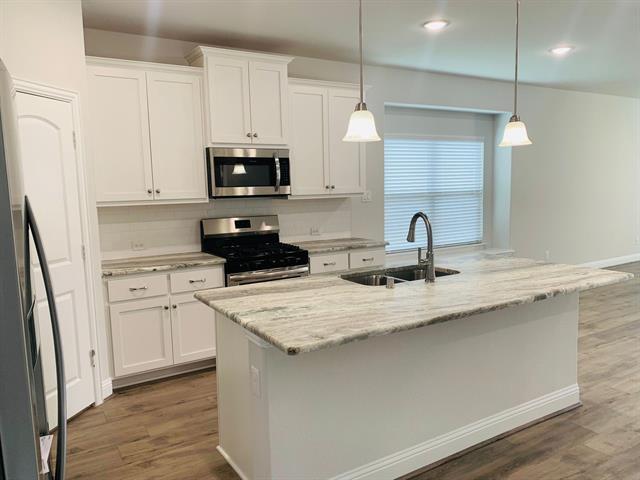 Foto del edificio - 7804 Cottonwood Dr