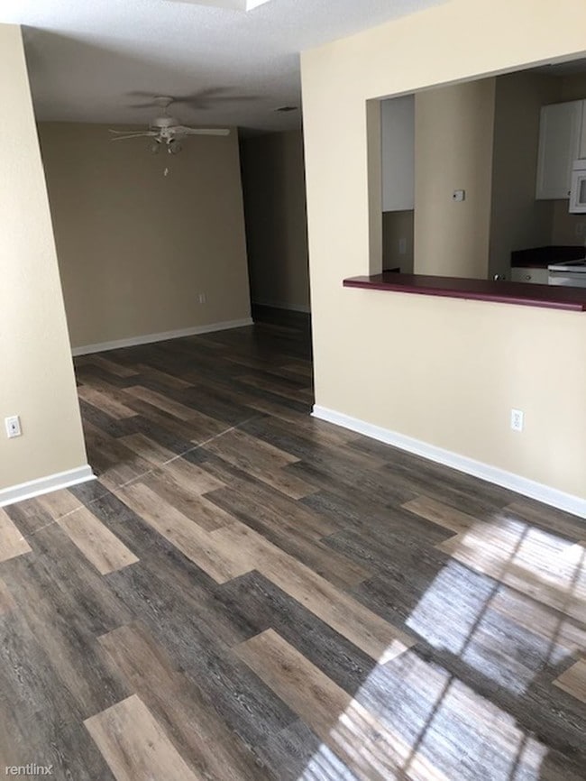 Building Photo - 2 br, 2 bath Condo - 929 Greystone Dr