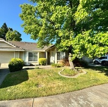 Building Photo - 204 Sapphire Ct