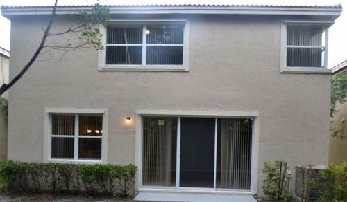 Foto del edificio - 5022 SW 155th Terrace