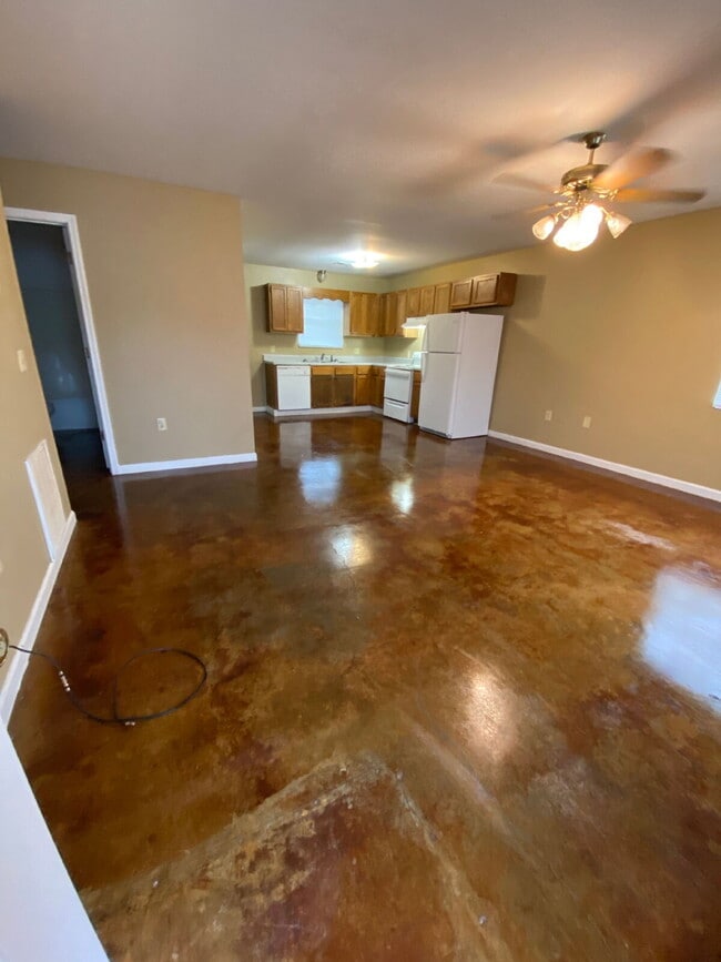 Building Photo - "Charming 2-Bedroom Home Retreat in Bono -...